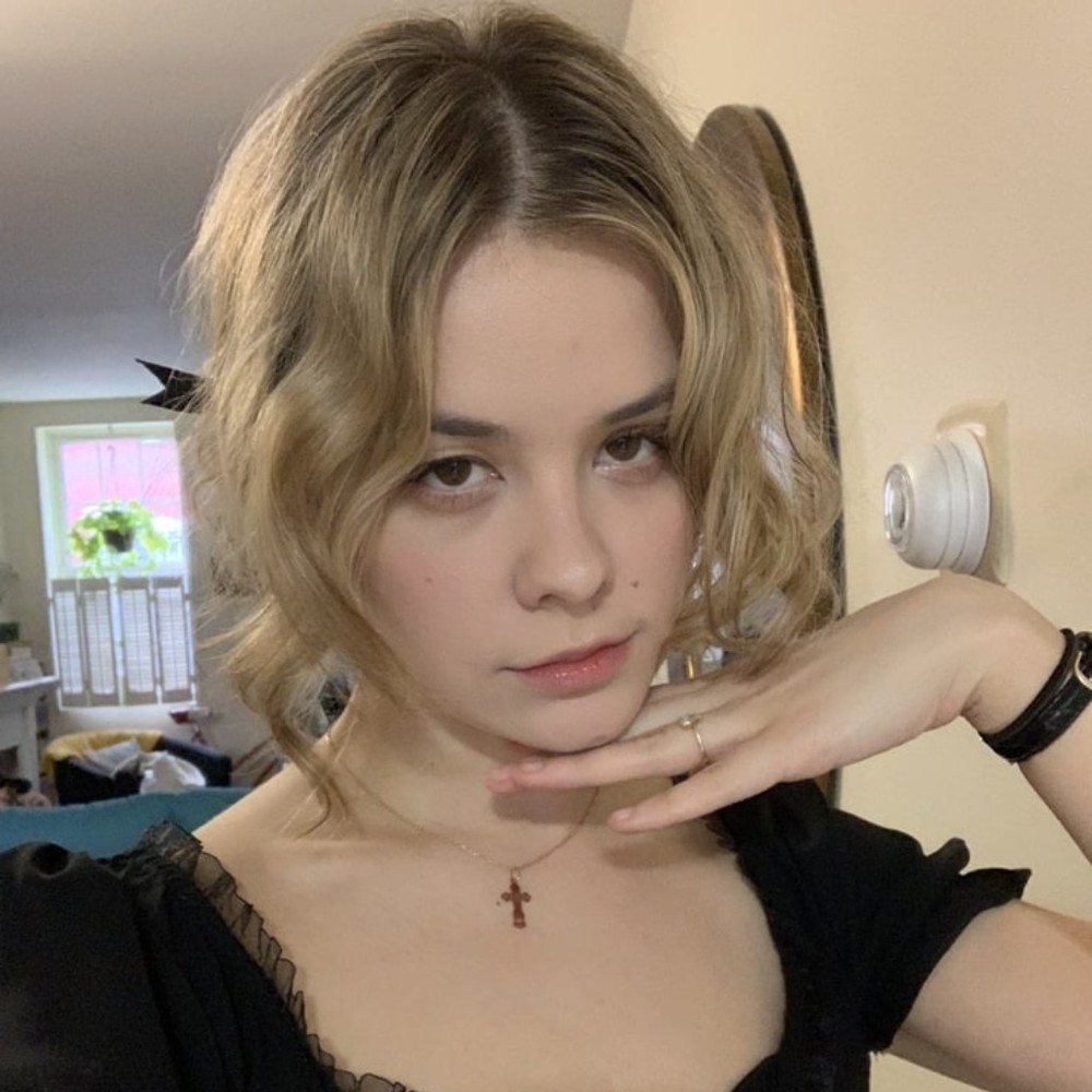 Meet your Posher, Juliette